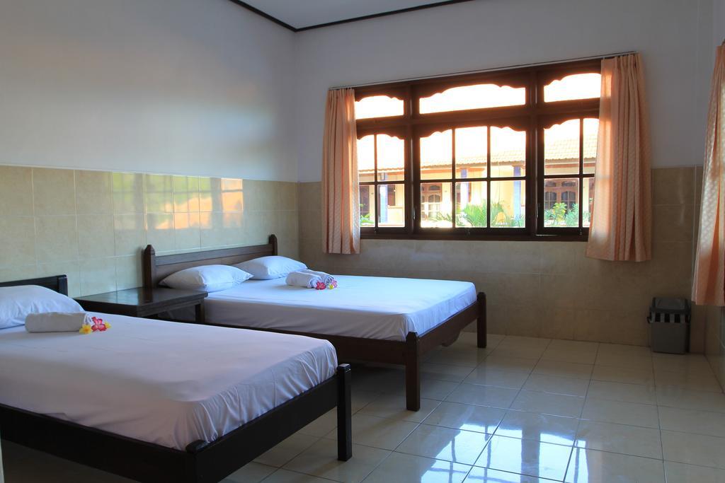 Cempaka 3 Losmen Kuta Lombok Exterior foto